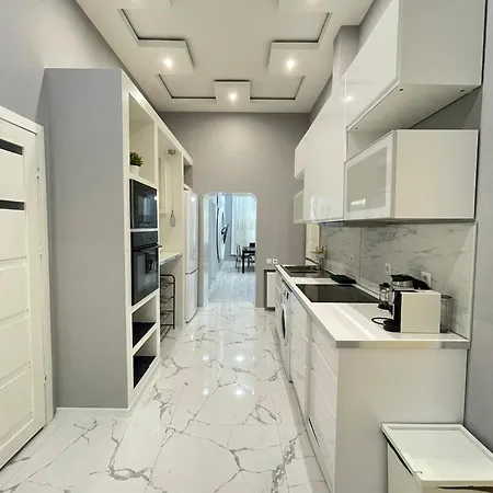Sapphire - 5 Rooms, 2 Bathrooms Lägenhet