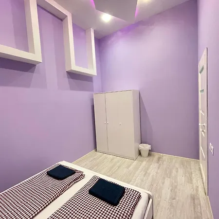 Lägenhet Sapphire - 5 Rooms, 2 Bathrooms