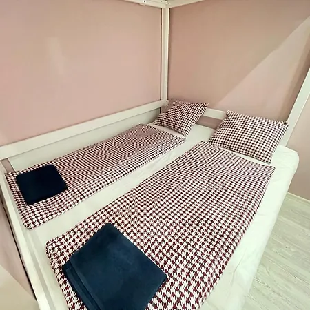 Sapphire - 5 Rooms, 2 Bathrooms 아파트 *