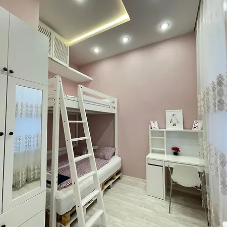 Sapphire - 5 Rooms, 2 Bathrooms 아파트 *